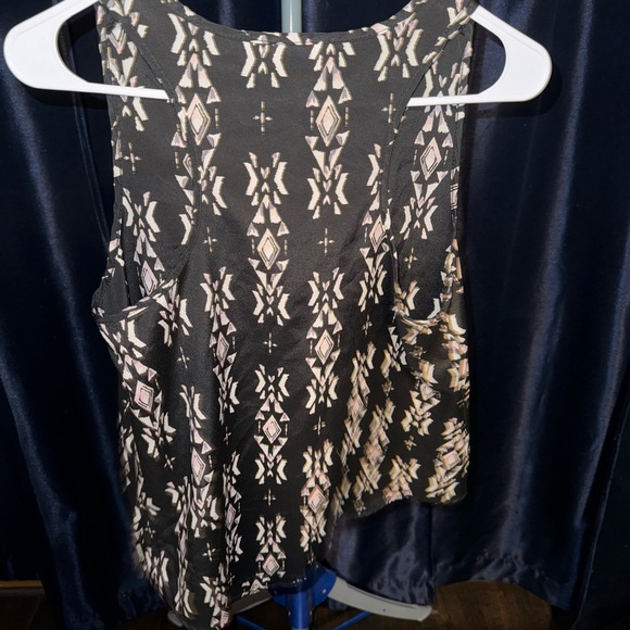 Tribal tank top - Picture 2 of 2